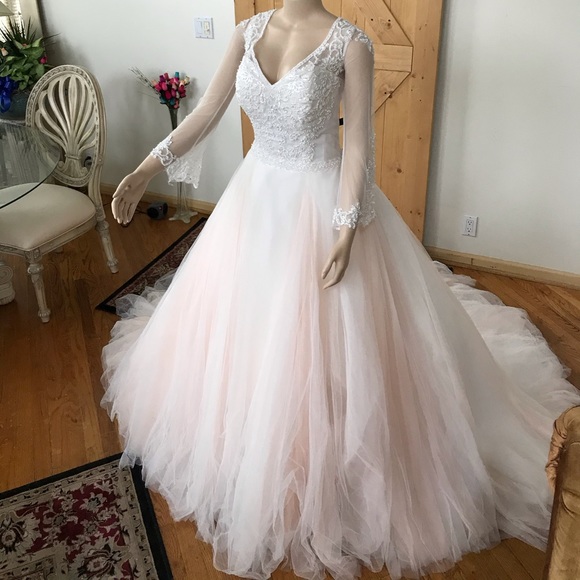 Mary’s Bridal gown size 18. Blush/Ivory - Picture 2 of 12